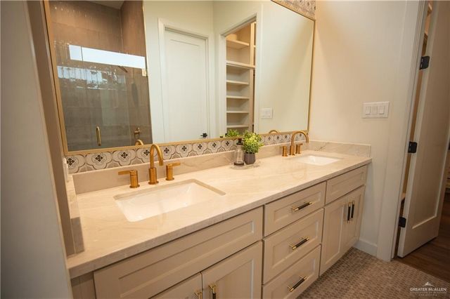 4246 N Lily Pad Avenue, Edinburg, TX 78542