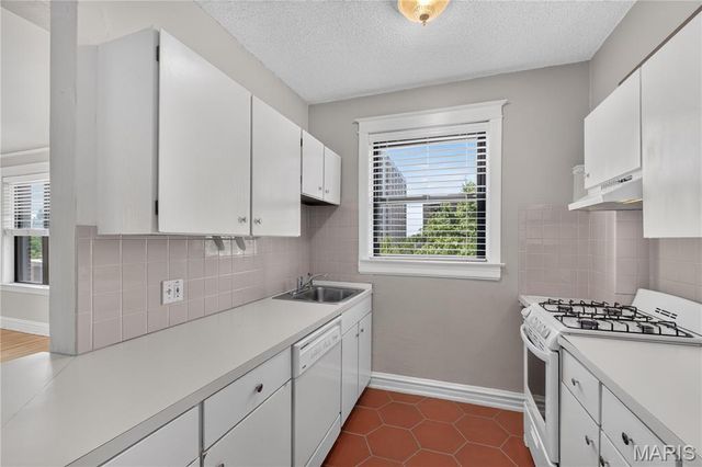 4515 Maryland Avenue 609, St Louis, MO 63108