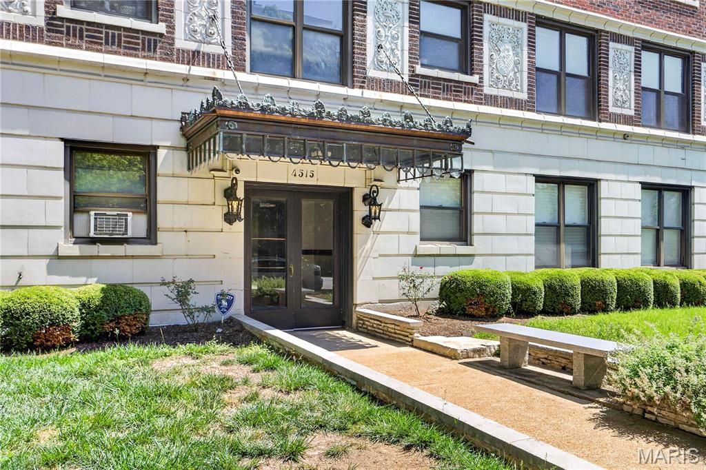 4515 Maryland Avenue 609, St Louis, MO 63108