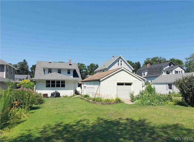 256 Maple Avenue, Hamburg, NY 14075