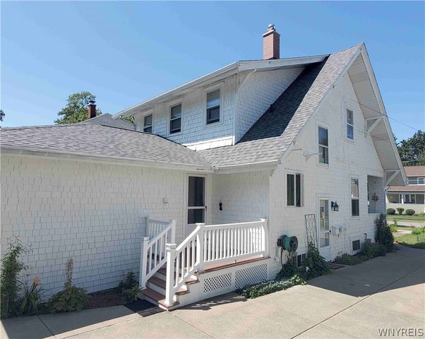 256 Maple Avenue, Hamburg, NY 14075