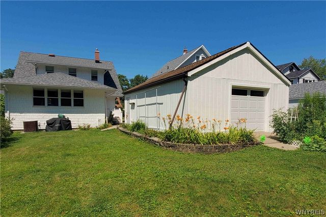 256 Maple Avenue, Hamburg, NY 14075