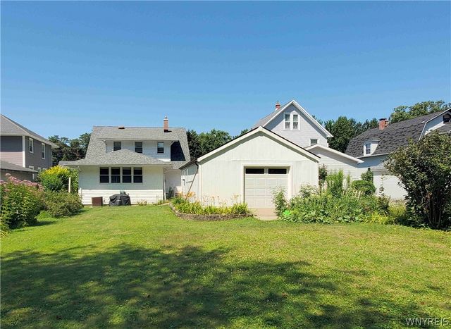 256 Maple Avenue, Hamburg, NY 14075