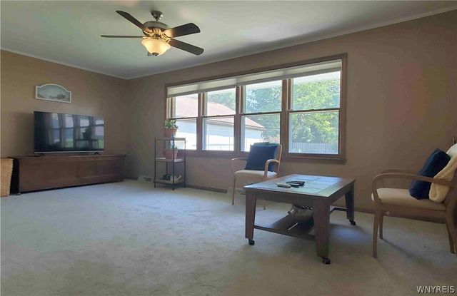 256 Maple Avenue, Hamburg, NY 14075