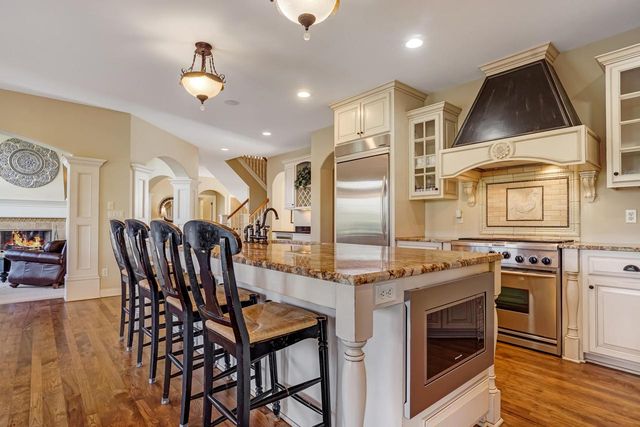 W207N5558 Carters Crossing CIRCLE, Menomonee Falls, WI 53051