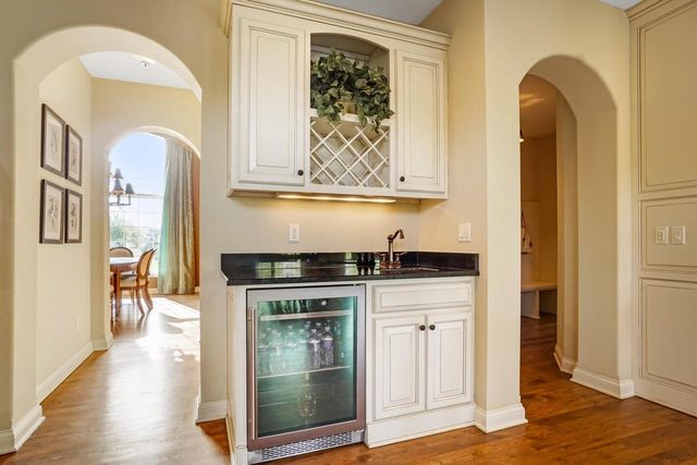 W207N5558 Carters Crossing CIRCLE, Menomonee Falls, WI 53051