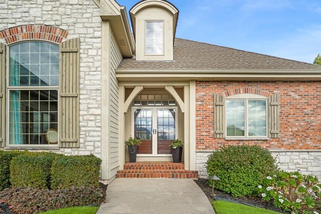 W207N5558 Carters Crossing CIRCLE, Menomonee Falls, WI 53051