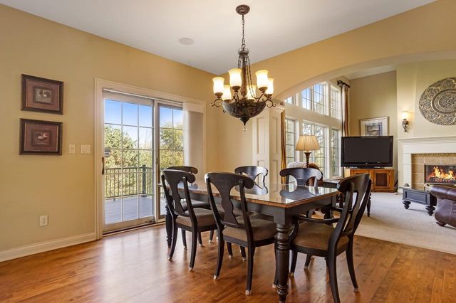 W207N5558 Carters Crossing CIRCLE, Menomonee Falls, WI 53051