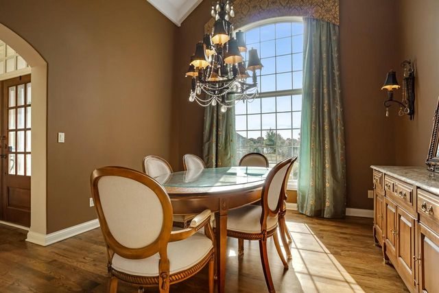 W207N5558 Carters Crossing CIRCLE, Menomonee Falls, WI 53051