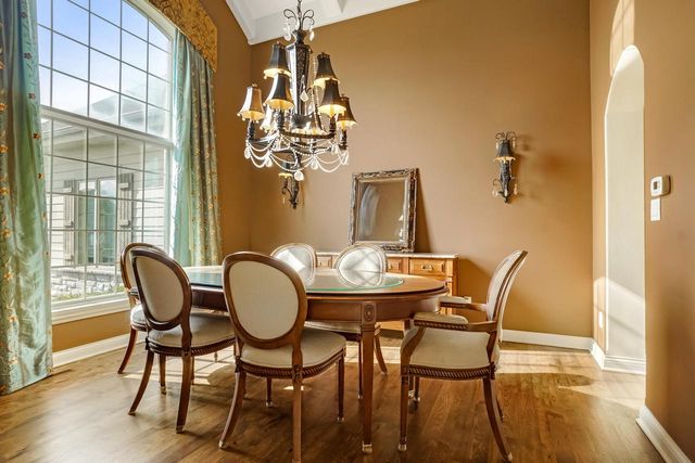 W207N5558 Carters Crossing CIRCLE, Menomonee Falls, WI 53051