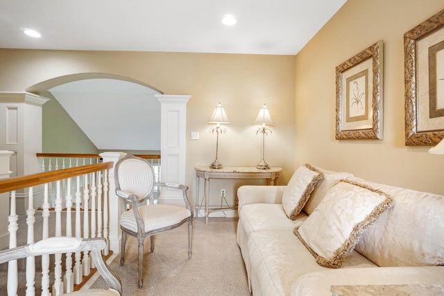 W207N5558 Carters Crossing CIRCLE, Menomonee Falls, WI 53051