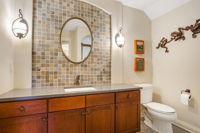 W207N5558 Carters Crossing CIRCLE, Menomonee Falls, WI 53051