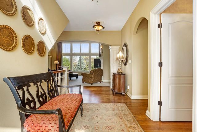 W207N5558 Carters Crossing CIRCLE, Menomonee Falls, WI 53051