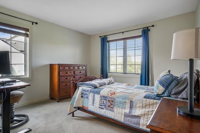 W207N5558 Carters Crossing CIRCLE, Menomonee Falls, WI 53051