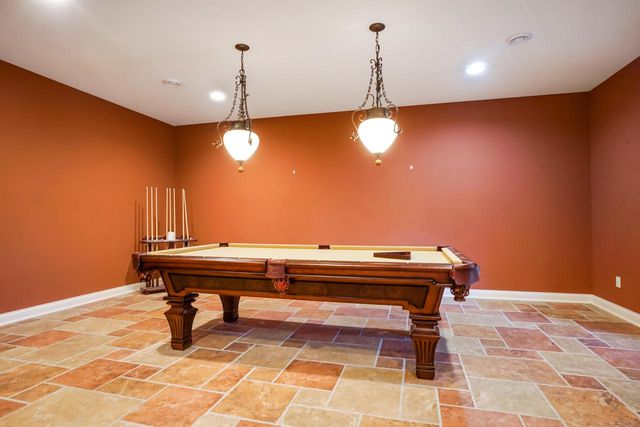 W207N5558 Carters Crossing CIRCLE, Menomonee Falls, WI 53051