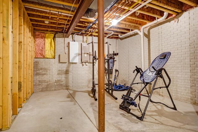 W207N5558 Carters Crossing CIRCLE, Menomonee Falls, WI 53051