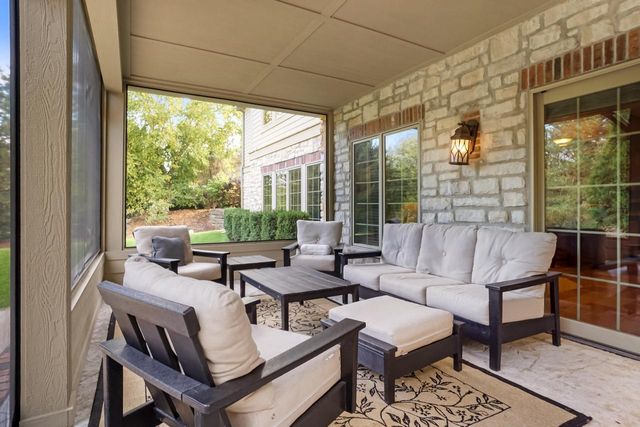 W207N5558 Carters Crossing CIRCLE, Menomonee Falls, WI 53051