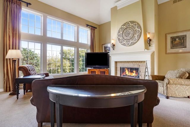 W207N5558 Carters Crossing CIRCLE, Menomonee Falls, WI 53051