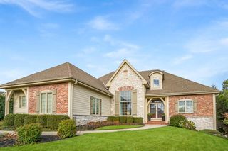 W207N5558 Carters Crossing CIRCLE, Menomonee Falls, WI 53051