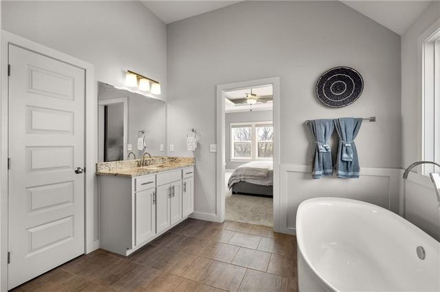 2120 Foxtail Drive, Kearney, MO 64060