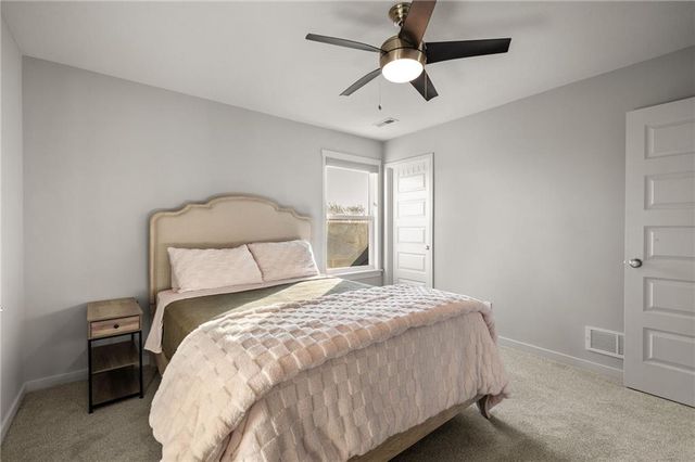 2120 Foxtail Drive, Kearney, MO 64060