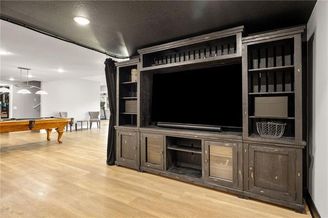 2120 Foxtail Drive, Kearney, MO 64060