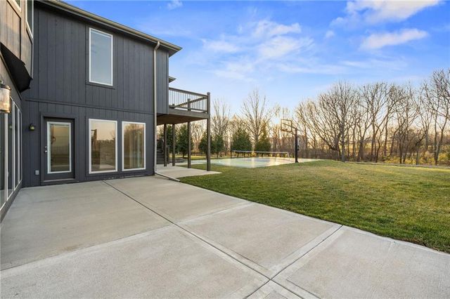 2120 Foxtail Drive, Kearney, MO 64060