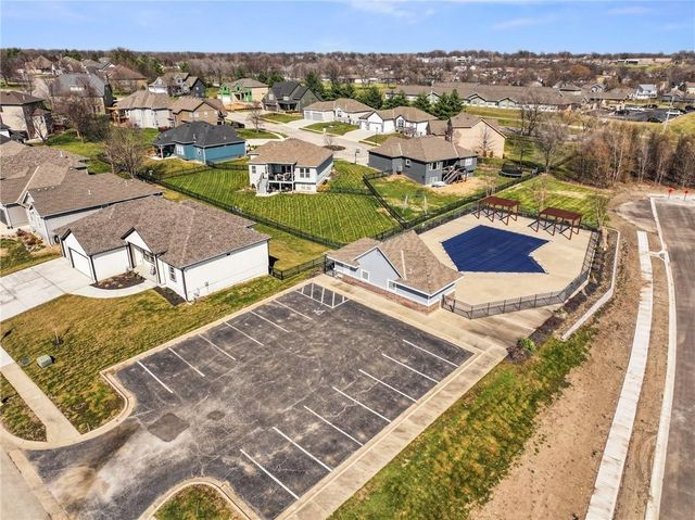 2120 Foxtail Drive, Kearney, MO 64060