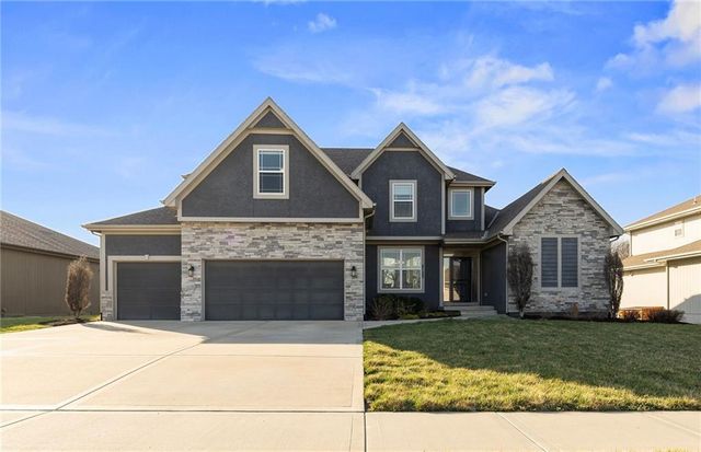 2120 Foxtail Drive, Kearney, MO 64060