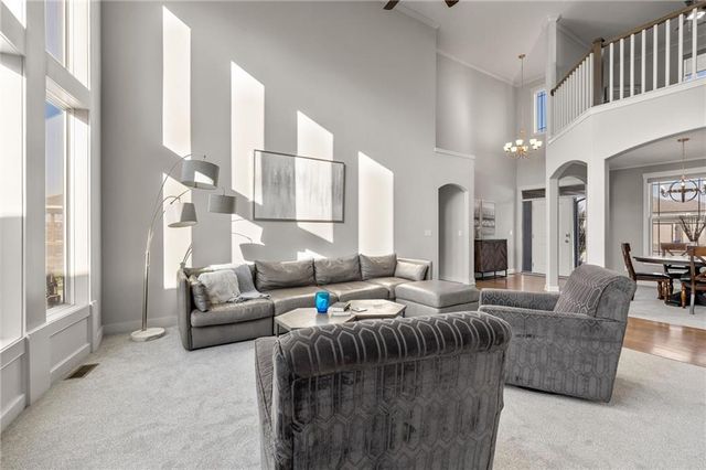 2120 Foxtail Drive, Kearney, MO 64060