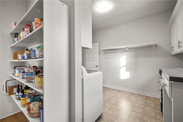 2120 Foxtail Drive, Kearney, MO 64060