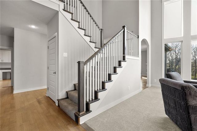 2120 Foxtail Drive, Kearney, MO 64060