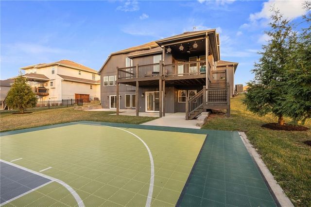 2120 Foxtail Drive, Kearney, MO 64060