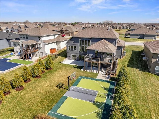 2120 Foxtail Drive, Kearney, MO 64060