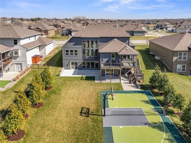 2120 Foxtail Drive, Kearney, MO 64060