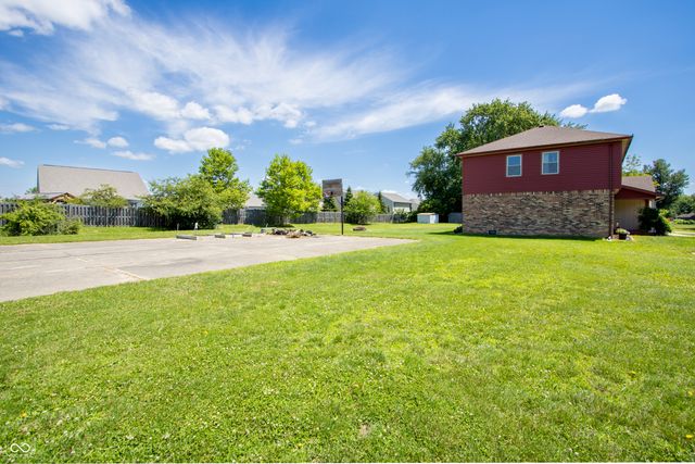 10304 Whispering Winds Drive, Indianapolis, IN 46234
