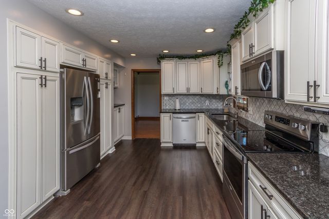 10304 Whispering Winds Drive, Indianapolis, IN 46234