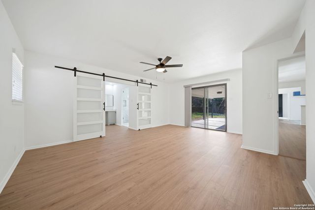 702 Fawndale, Windcrest, TX 78239