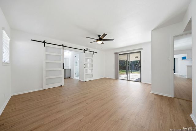 702 Fawndale, Windcrest, TX 78239