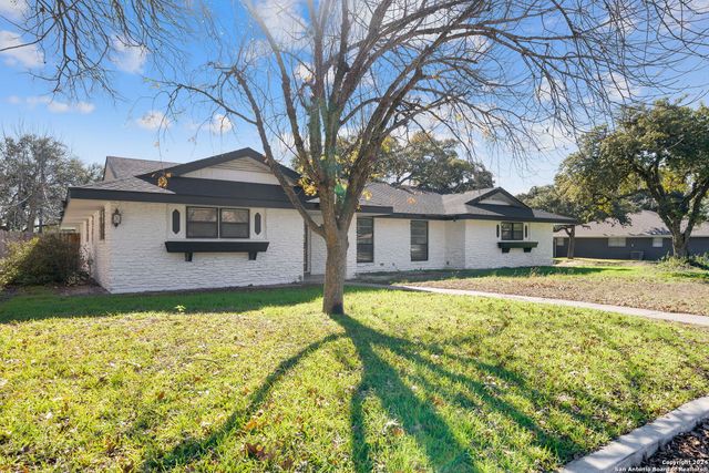 702 Fawndale, Windcrest, TX 78239