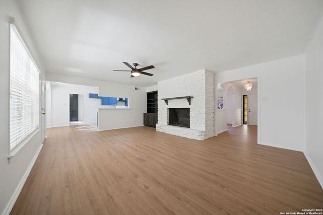 702 Fawndale, Windcrest, TX 78239