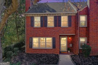 879 Lenox Oaks Circle NE, Atlanta, GA 30324