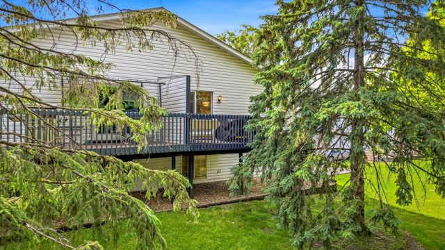 8575 Yalta Lane NE, Circle Pines, MN 55014