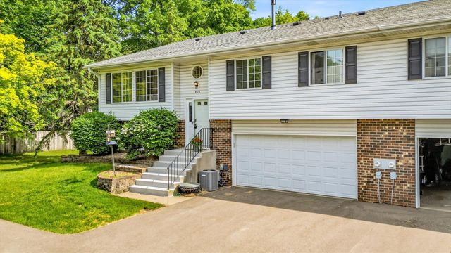 8575 Yalta Lane NE, Circle Pines, MN 55014