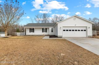 177 Wheaton Drive, Richlands, NC 28574