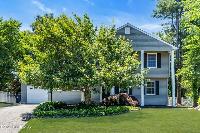 216 Doe Road, Toms River, NJ 08753