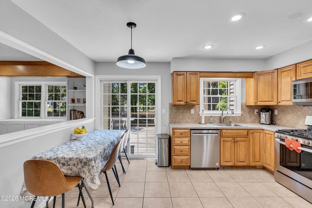 216 Doe Road, Toms River, NJ 08753