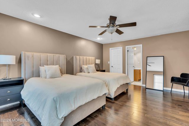 216 Doe Road, Toms River, NJ 08753