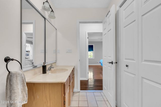 216 Doe Road, Toms River, NJ 08753
