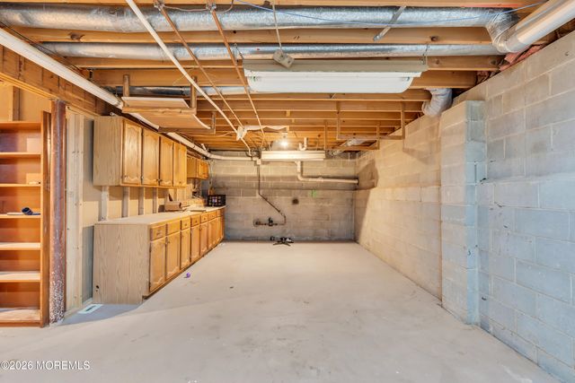 216 Doe Road, Toms River, NJ 08753